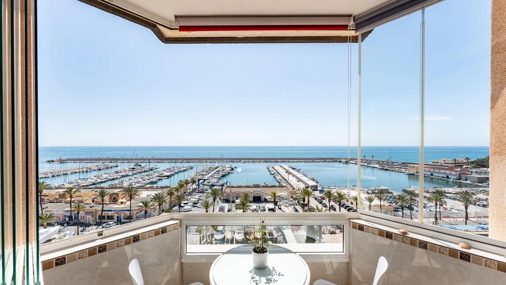 Stunning Marina View Apartment Fuengirola